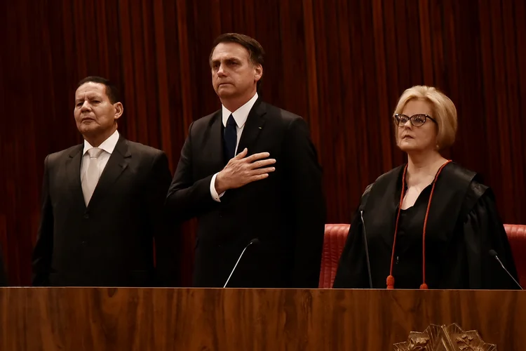 Apesar de ser uma forma mais rápida de conseguir apoio, pode diminuir o número de adeptos devido ao alto custo de certificação (Equipe de transição/Divulgação)