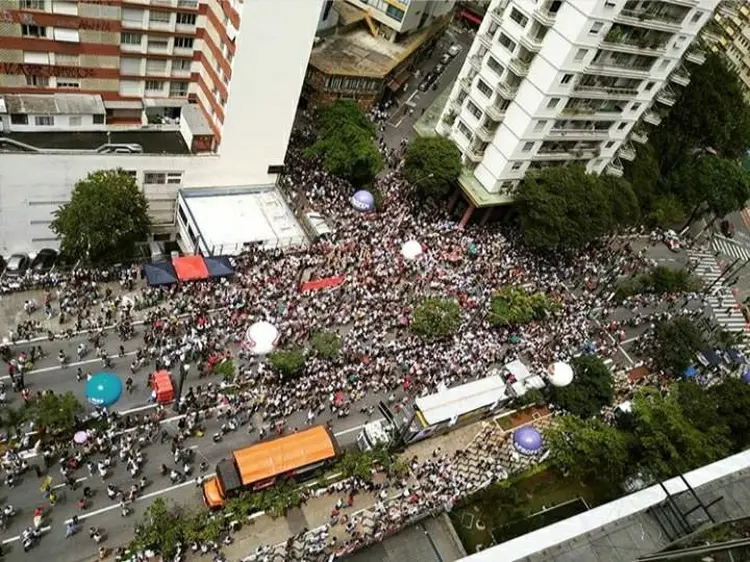 Servidores protestam contra o SampaPrev em frente a Câmara de São Paulo (Instagram/Reprodução)