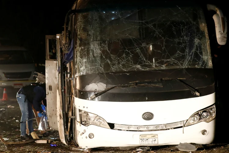 Ônibus atacado: operações foram feitas na península do Sinai e na província de Gizé (Amr Abdallah Dalsh/Reuters)