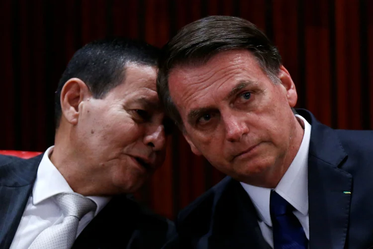 Mourão e Bolsonaro: (Adriano Machado/Reuters)