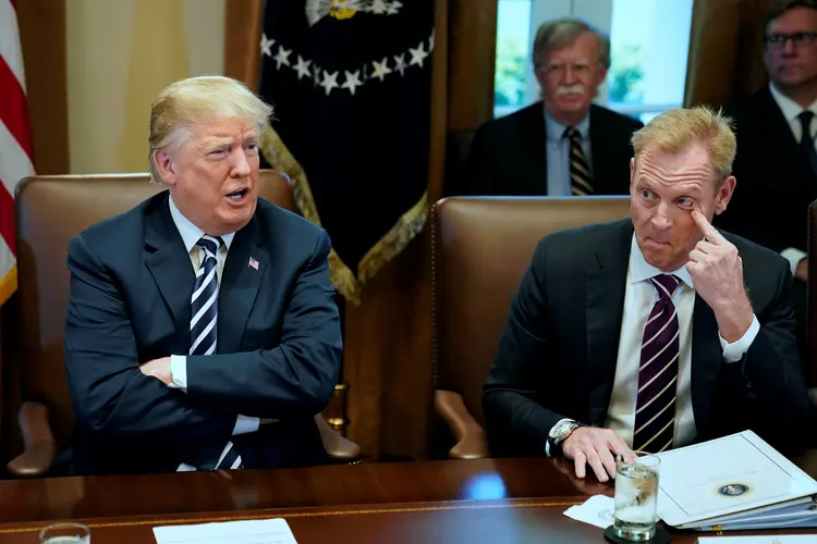 O presidente americano Donald Trump em encontro com Patrick Shanahan em maio (Jonathan Ernst/Reuters)