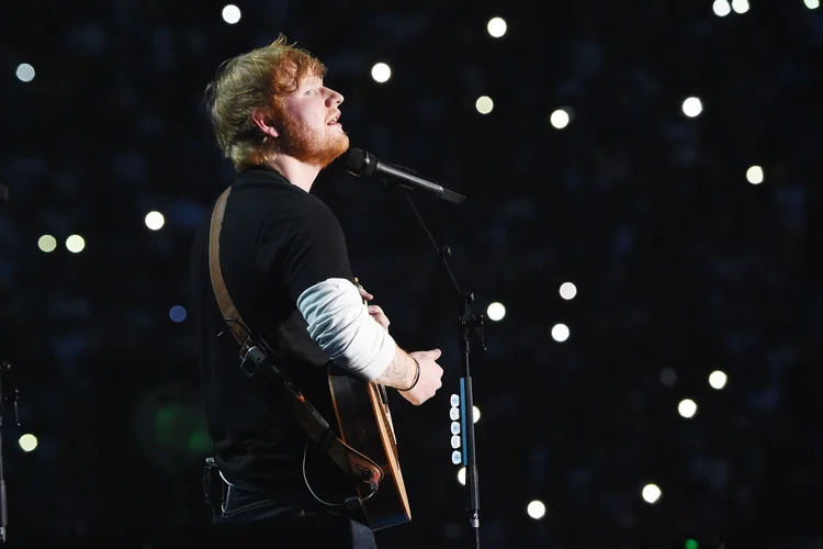 Ed Sheeran: música Shape of You tornou-se a primeira música da história do Spotify a chegar a 2 bilhões de reproduções (Kevin Mazur/Getty Images)