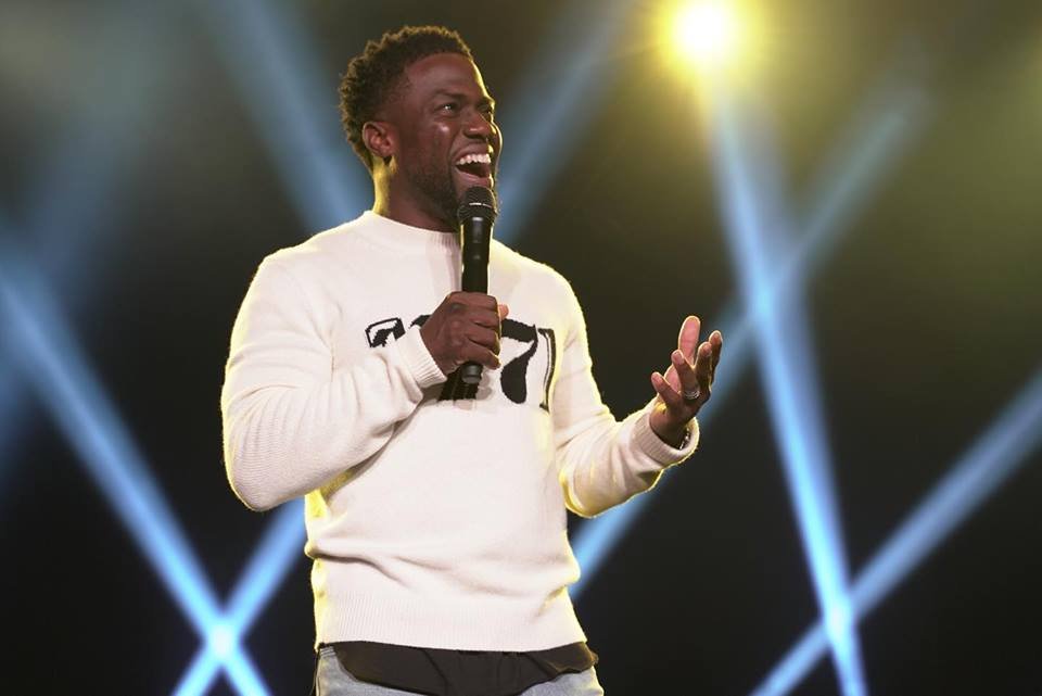 Acusado de homofobia, comediante Kevin Hart desiste apresentar Oscar