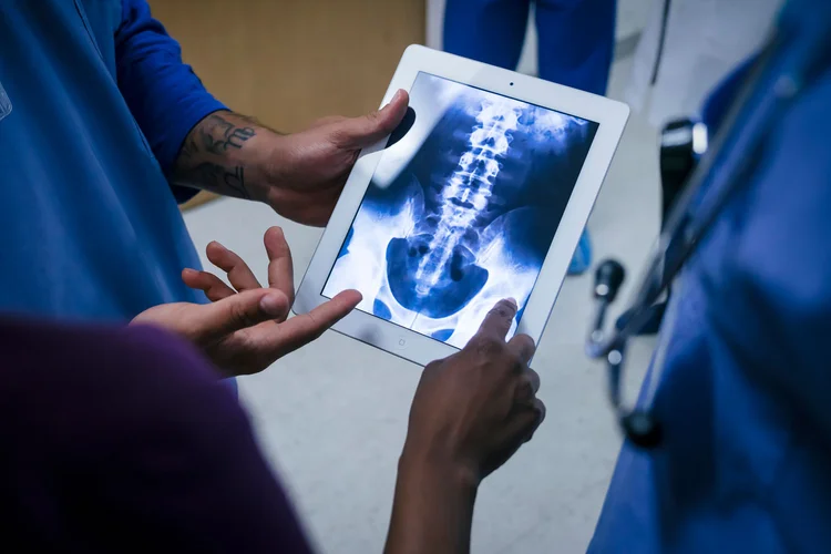 Educação: MEC acumula hoje 225 processos pedindo a abertura de novos cursos de Medicina no Brasil. (Getty/Getty Images)