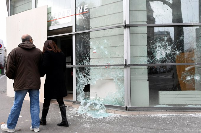 Destruição durante protestos na França é "catástrofe", diz ministro