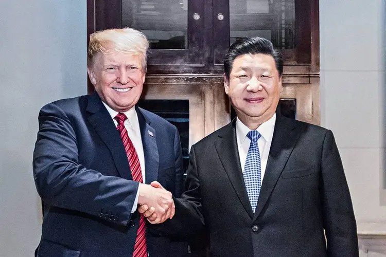 EUA e China negociam um novo acordo comercial antes que as novas tarifas americanas entrem em vigor (Xinhua/Sipa USA/Fotoarena/Reprodução)