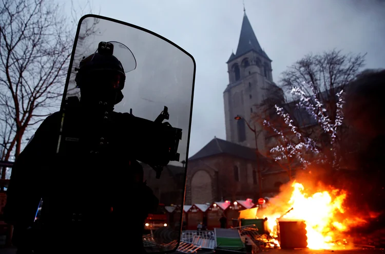 Paris: não foram divulgados números oficiais sobre o número de manifestantes em Paris (Gonzalo Fuentes/Reuters)