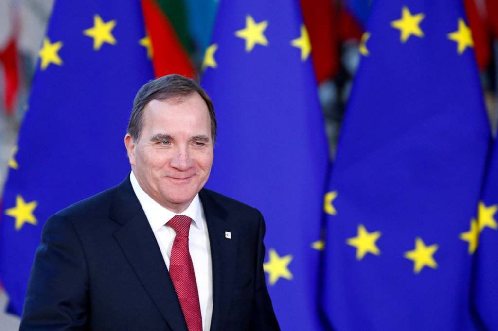 Parlamento sueco elege Stefan Lofven como primeiro-ministro