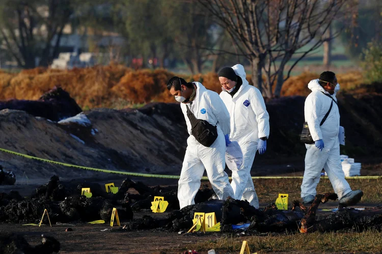 México: número de mortos na explosão de um oleoduto em Tlahuelilpan, subiu de 67 para 79 (Henry Romero/Reuters)
