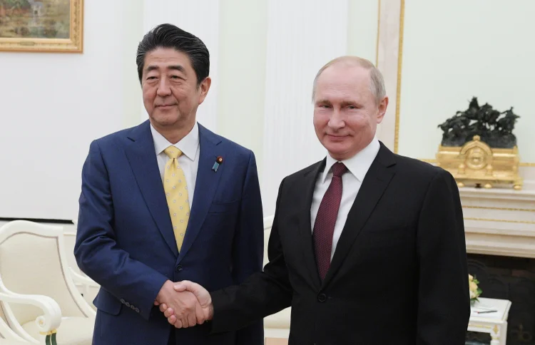 Japão -Rússia: a cúpula foi abalada quando Tóquio disse que seu objetivo continuava sendo recuperar as quatro ilhas (Sputnik/Alexei Druzhinin/Kremlin/Reuters)