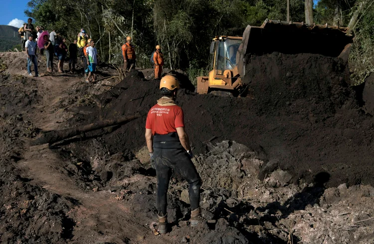 Brumadinho (MG): equipe de resgate busca vítimas (Washington Alves/Reuters)