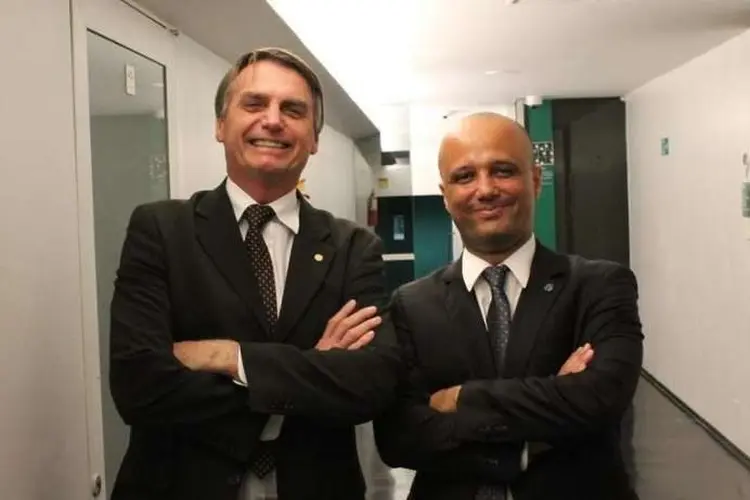 Deputado federal major Vitor Hugo (PSL/GO) foi escolhido por Bolsonaro para liderar ala governista na Câmara (Facebook Major Vitor Hugo/Reprodução)
