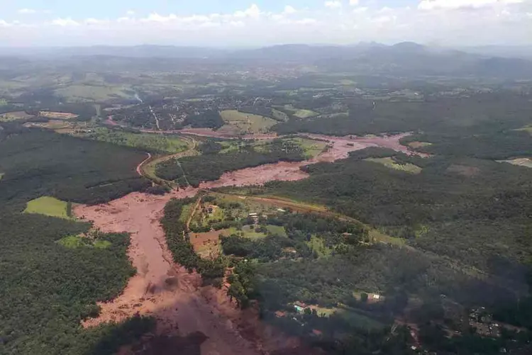Furnas monitora a chegada dos rejeitos da barragem de Brumadinho (MG) em sua hidrelétrica Retiro Baixo (Corpo de Bombeiros/Divulgação)