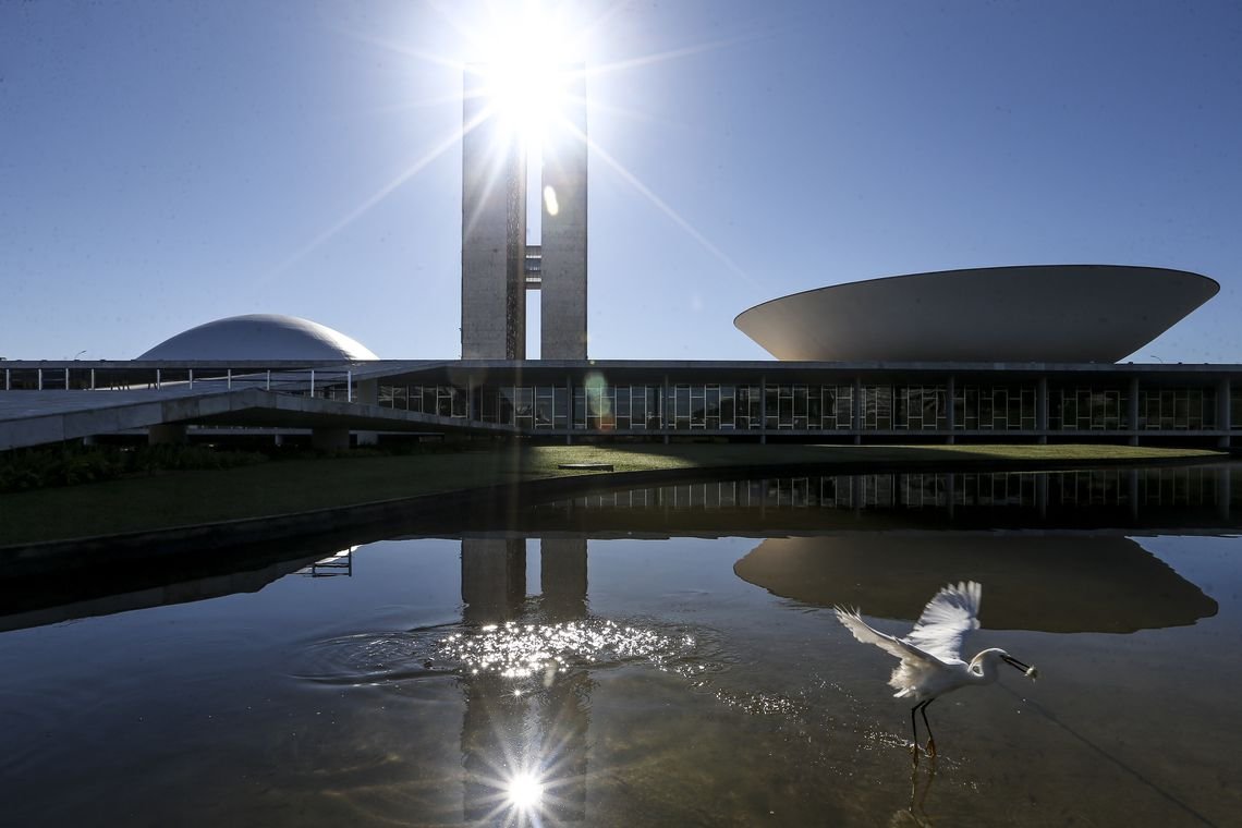 Congresso apoia reformar Previdência, mas com idade mínima mais branda