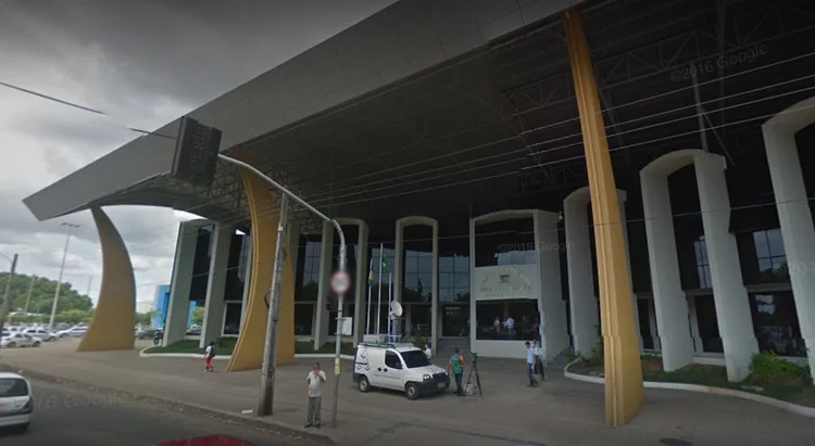 M;andados judiciais de busca e apreensão foram cumpridos hoje (2) na Assembleia Legislativa de Roraima (Street View/Reprodução)