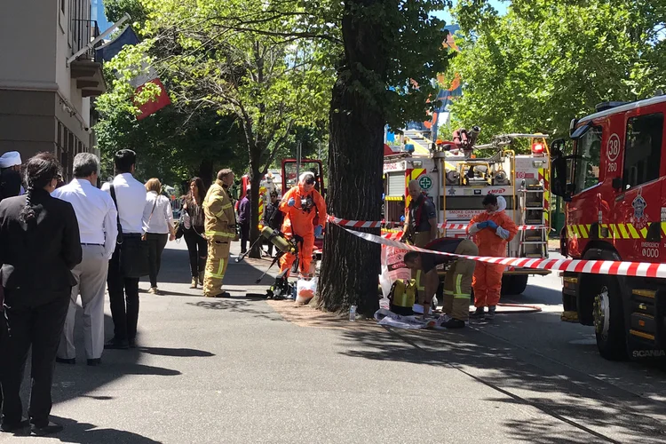 Austrália: “Os pacotes estão sendo examinados pelos serviços de emergência presentes”, disse a Polícia Federal (AAP Image/Kaitlyn Offer/Reuters)