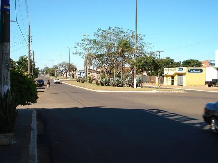 Avenida Internacional, que separa o Brasil do Paraguai (Jerônimo Freitas Rodrigues de Carvalho/Wikimedia Commons)