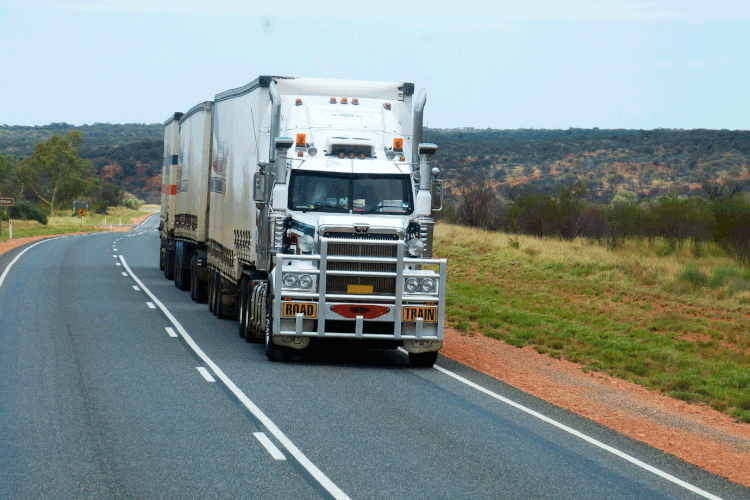 Transporte rodoviário: setor teve baixo desempenho em janeiro (Pixabay/Reprodução)