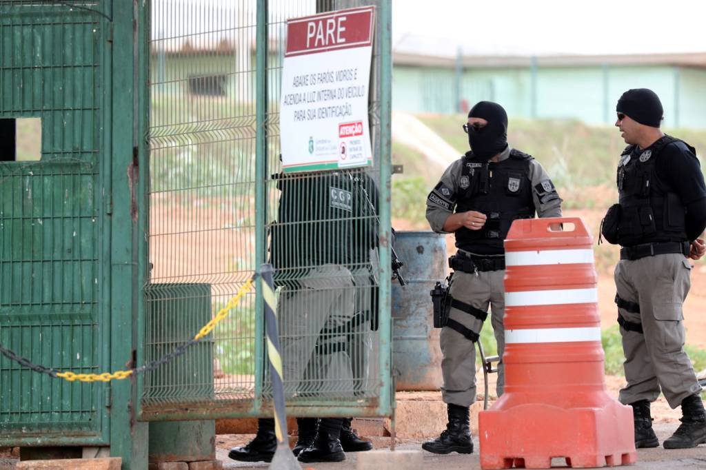 Em meio a onda de violência, 23 detentos fogem de presídio no Ceará