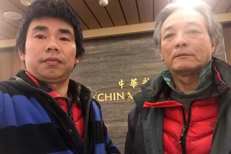 Dissidentes: Yan e Liu pediram asilo ao Canadá, difundindo regularmente notícias de sua situação no aeroporto de Taiwan.  (© Agence France-Presse/AFP)