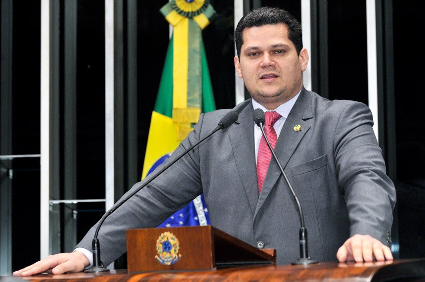 Candidato à presidência do Senado, aliado de Onyx tenta presidir votação