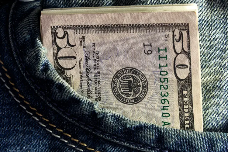 Dólar: Moeda americana fechou em R$ 3,7246 (Pixabay/Divulgação)