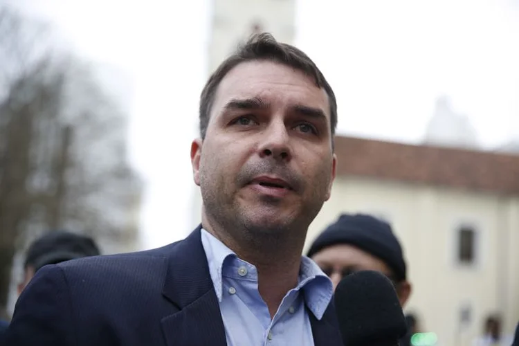 Flávio Bolsonaro: Flávio gastou R$ 102,9 mil da cota parlamentar; até a noite de ontem, notas referentes aos gastos de fevereiro a maio do senador não estavam disponíveis (Tânia Rêgo/Agência Brasil)