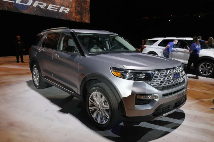 Lançamento da Ford: o novo 2020 Ford Explorer SUV é revelado no Ford Field em 09 de janeiro de 2019, em Detroit, Michigan. É a sexta geração do SUV mais vendido de todos os tempos da marca (Bill Pugliano/Getty Images)