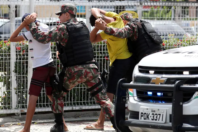 Fortaleza: onda de violência já dura 11 dias (Paulo Whitaker/Reuters)