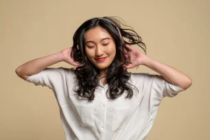 Imagem referente à matéria: IAB Brasil lança guias sobre áudio digital e podcasting no plano de mídia