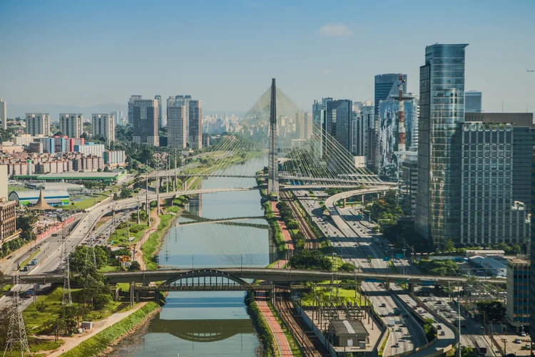 São Paulo: Segundo a PED, em janeiro de 2019, a taxa de desemprego total na Região Metropolitana de São Paulo (RMSP) de (15,3%) ficou abaixo da verificada no mesmo mês do ano anterior (16,2%). (StockLapse/Getty Images)