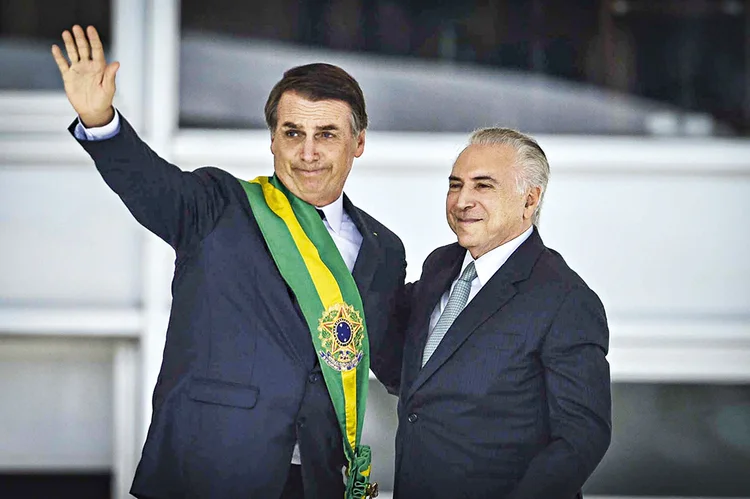 Jair Bolsonaro com Michel Temer: mudar o Brasil vai exigir quatro anos do novo governo e sabe-se lá quanto mais tempo ainda | Marcelo Camargo/Ag. Brasil /  (Marcelo Camargo/Agência Brasil)