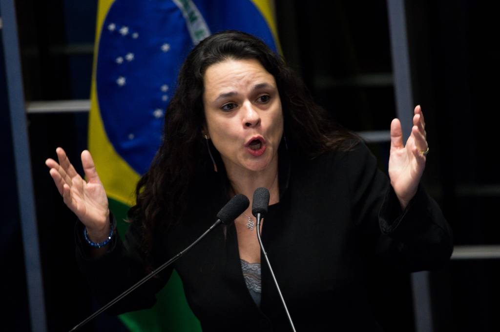 Janaína Paschoal: Deputada afirmou que operador do PSDB também precisa falar (Marcelo Camargo/Agência Brasil)