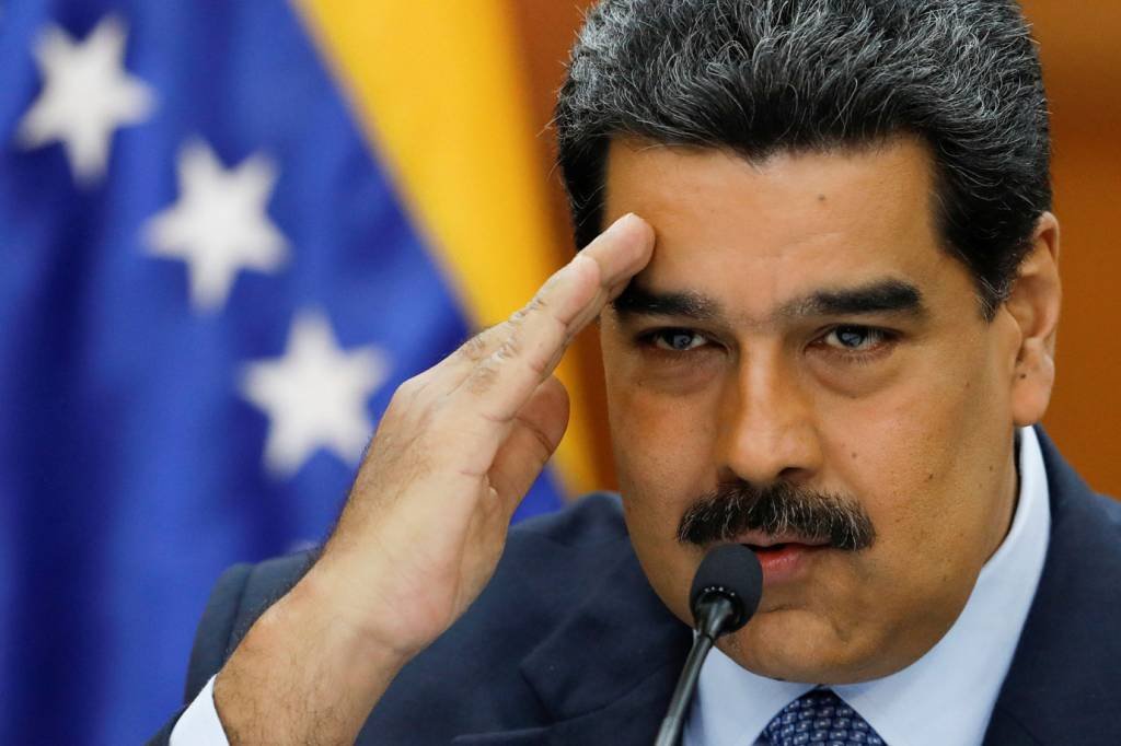 Maduro diz que apoiaria eventual dissolução e renovação do Parlamento