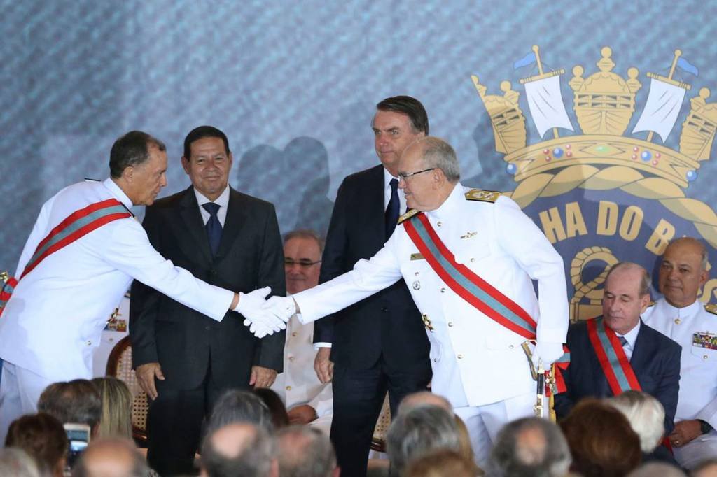Cerimônia: Mourão e Bolsonaro participam da posse do novo chefe da Marinha (Agência Brasil/José Cruz)