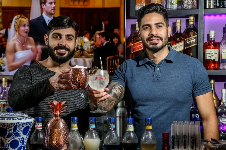 Proprietários da Pepper Drinks, Denis Bueno e Elivis: : participação em
cursos é uma constante na empresa (Divulgação/Jornal de Negócios do Sebrae/SP)