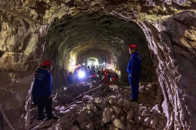 Obras para construção de túnel subterrâneo, em Pequim, na China, para as Olimpíadas de Inverno de 2022 (Shi Jiaming/VCG/Getty Images)