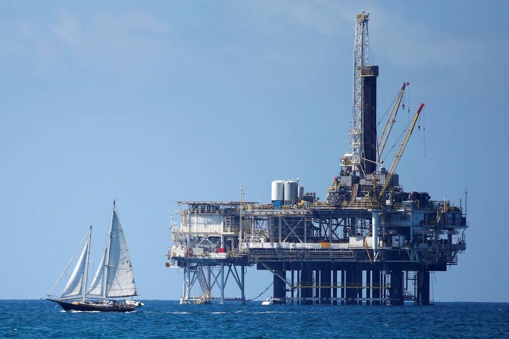Opep: os preços do petróleo se recuperaram nos últimos meses, à medida que os principais produtores – Arábia Saudita e Rússia – retiraram milhões de barris do mercado (Lucy Nicholson/Reuters)
