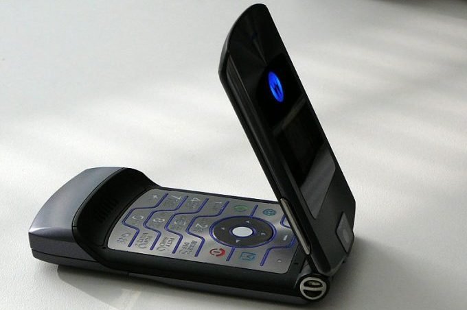 Motorola deve trazer Razr V3 de volta com preço astronômico