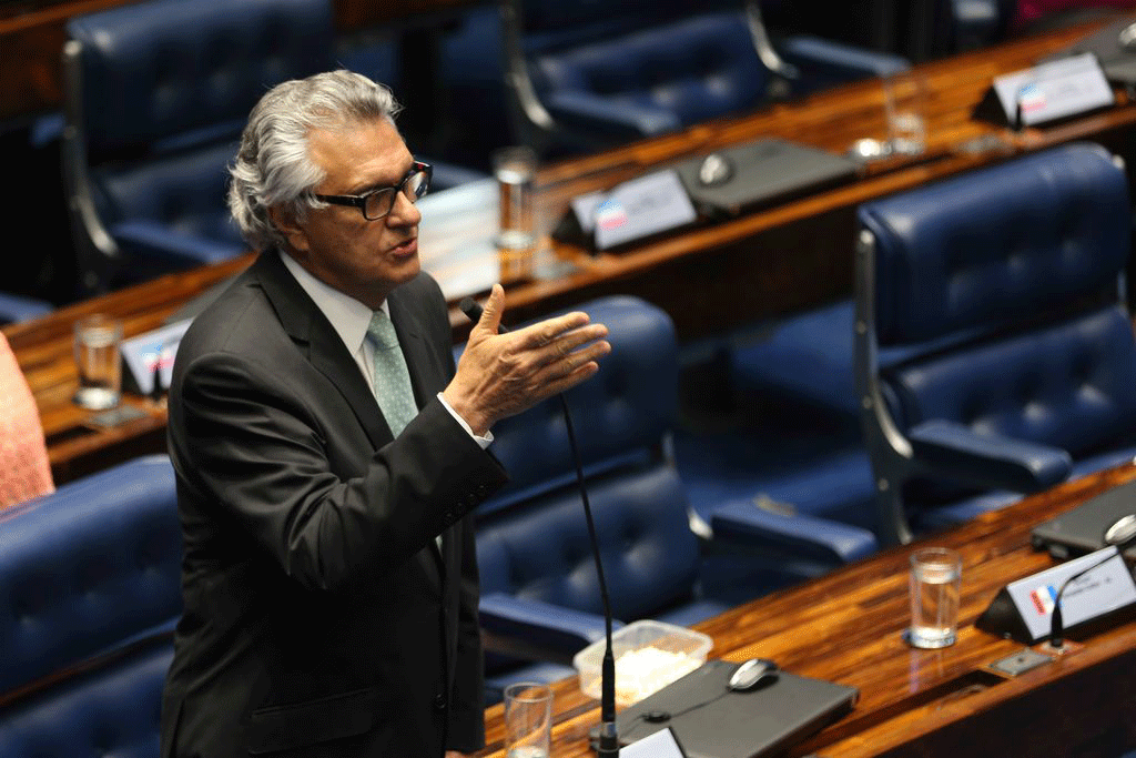 Ronaldo Caiado defende união de prefeitos e governadores pela reforma