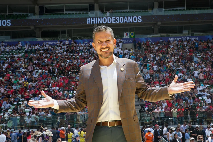 O presidente da Hinode, Sandro Rodrigues, durante convenção da empresa no Allianz Parque (Hinode/Divulgação)