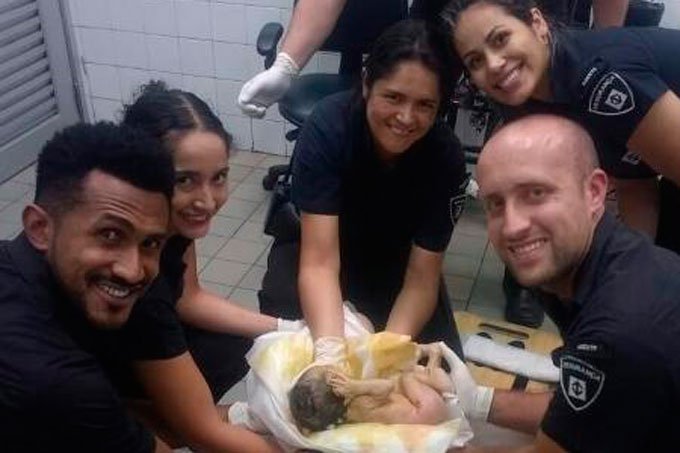 Mulher dá à luz na estação Brás do Metrô de São Paulo