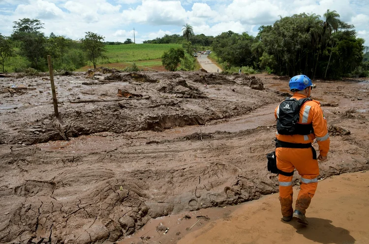 Equipe de resgate em Brumadinho (MG): Dias é uma das 226 pessoas desaparecidas na tragédia em Brumadinho (Washington Alves/Reuters)