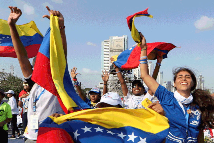 Venezuela: País tem protestos contra e a favor de Maduro e Guaidó (Alessandro Bianchi/Reuters)