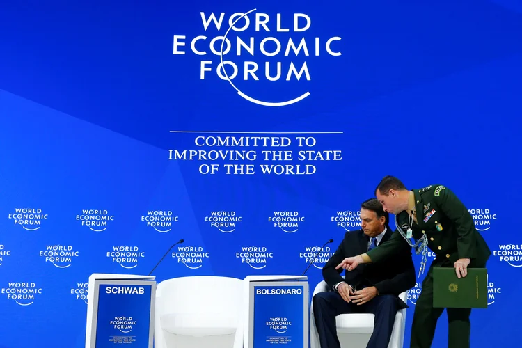 Jair Bolsonaro no palco do Fórum Econômico Mundial em Davos, na Suíça (Arnd Wiegmann/Reuters)