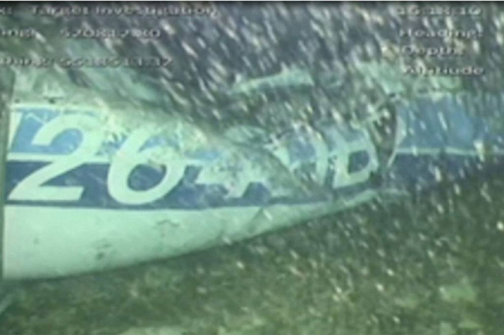 Corpo recuperado no avião de Emiliano Sala é levado para Inglaterra