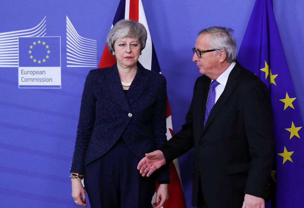 União Europeia concorda em debater exigências de May para o Brexit
