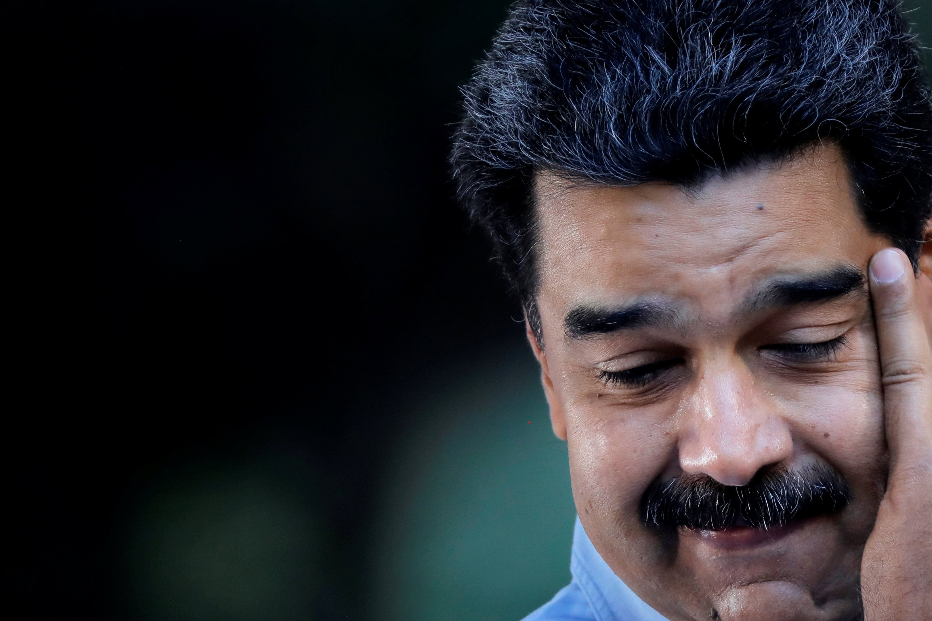 Venezuela recebe carga de remédios e material médico da China