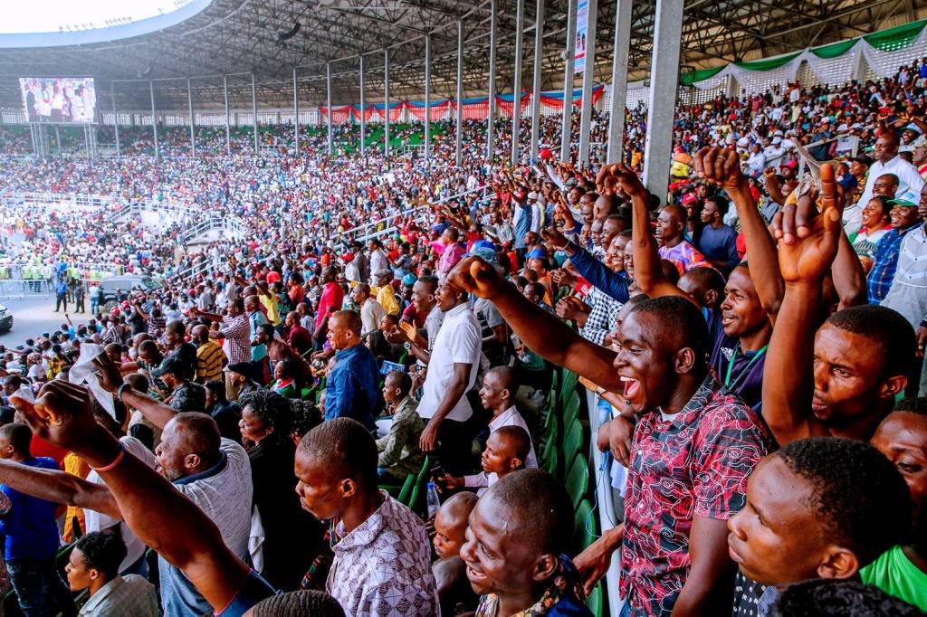 Tumulto após comício de presidente nigeriano deixa pelo menos 14 mortos