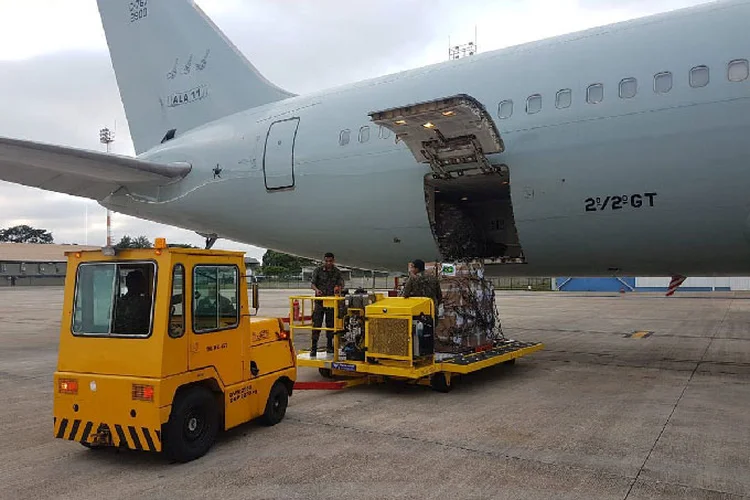 Roraima: avião com ajuda humanitária e autoridades ligadas à oposição venezuelana chega a Boa Vista (Handout/Agência Brasil)